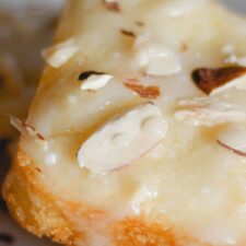 Mini Almond Cakes-image