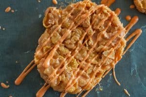pumpkin-corn-flake-treat-process-drizzle