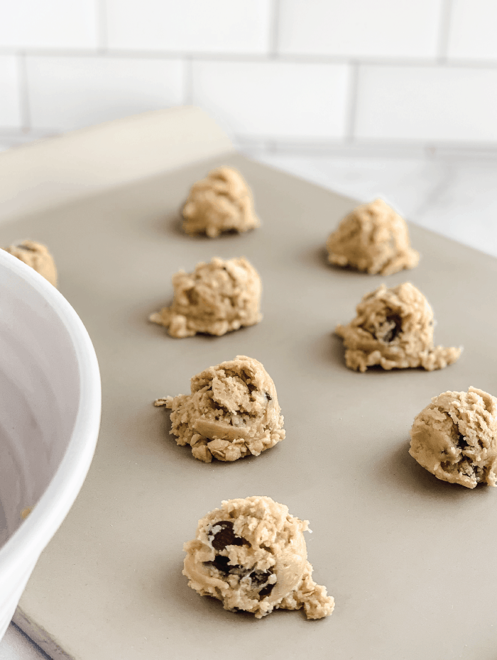 One-Cup-Chocolate-Chip-Cookies-Ceramic-Baking-Sheet