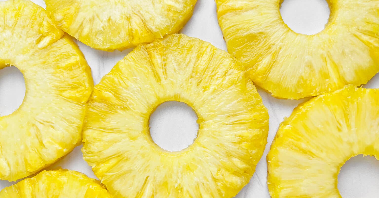 How to Cut Pineapple Rings (in Minutes!) StepbyStep w/ Video!