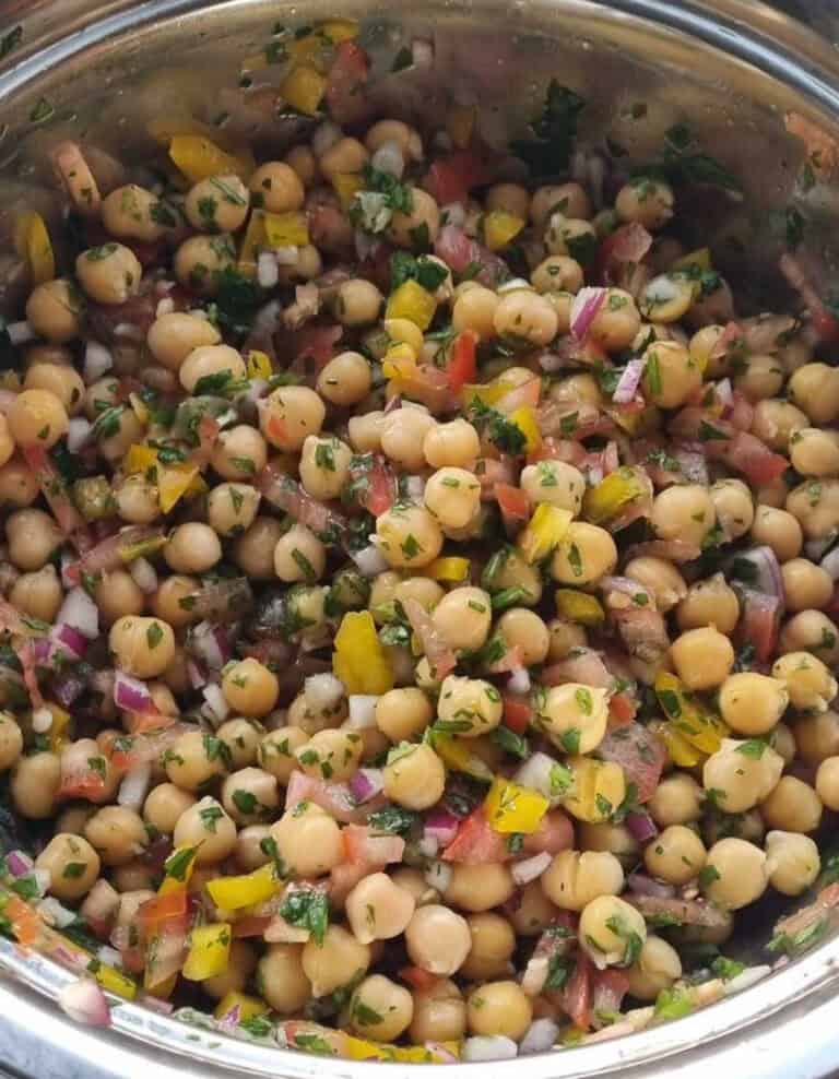 Chickpea Salsa Salad
